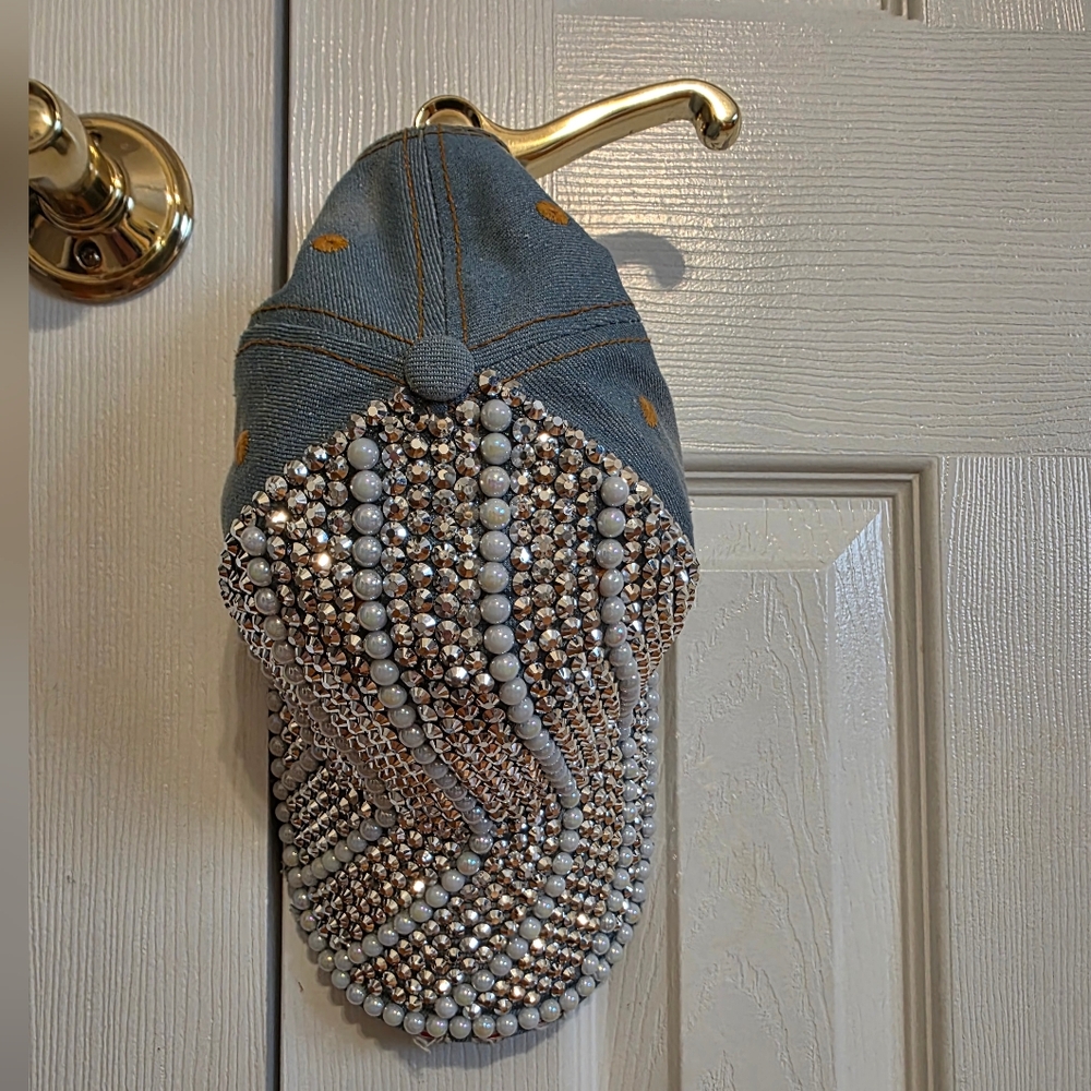 ✨ Rhinestone & Pearl Denim Hat – Handmade Glam ✨ - Picture 2 of 4